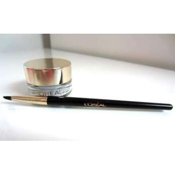 محدد جل سوبر انتينزا من لوريال باريس – 01 بيور بلاك