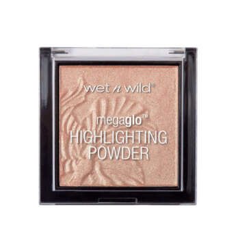 "هايلايتنج ميجا جلو - بريشوس بيتلز - E321B من ويت ان وايلد Wet n wild MegaGlo Highlighting Powder - Precious Petals - E321B"