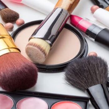 اساسيات المكياج اليومي