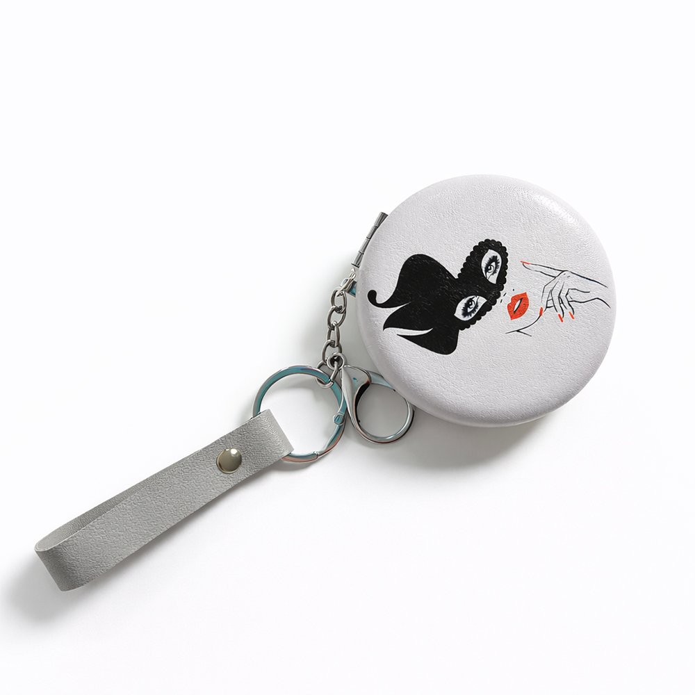 101299 Small round mirror with multiple shapes