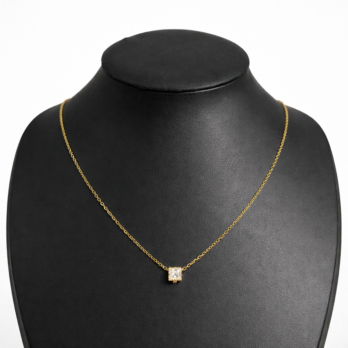 Stainless steel chain with a small square bezel - gold